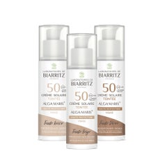 Laboratoires De Biarritz Solaires Crème Solaire Visage Teintée Bio SPF50 Hydrate et protège 50ml